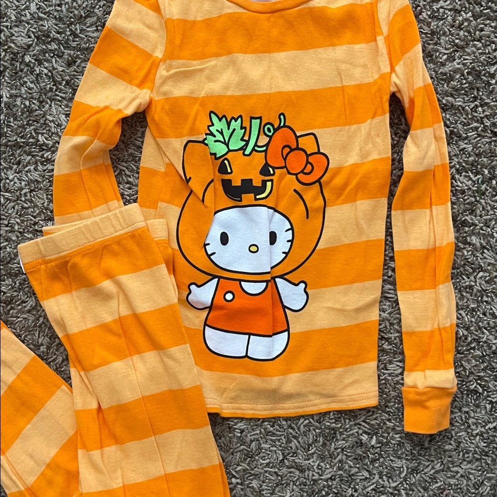 Hello Kitty Pajama Set - Picture 2 of 3